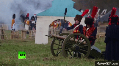 Thousands recreate Napoleonic battle near Moscow