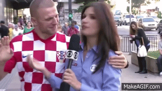 Croata beija repórter da Globo em transmissão ao vivo - Croatian kisses in live broadcast