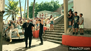 9W2rmf.gif