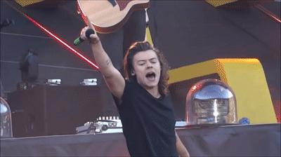 Harry styles - Hot, cute and funny moments OTRA (part 1) on Make a GIF