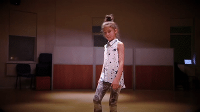 TOMT] Old viral GIF of girl dancing who's only redeemable quality