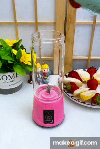 Mini liquidificador portátil on Make a GIF