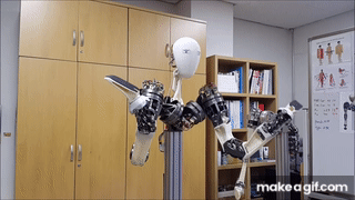Clapping robot on Make a GIF