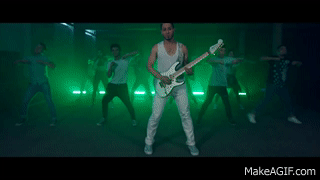 032iST.gif