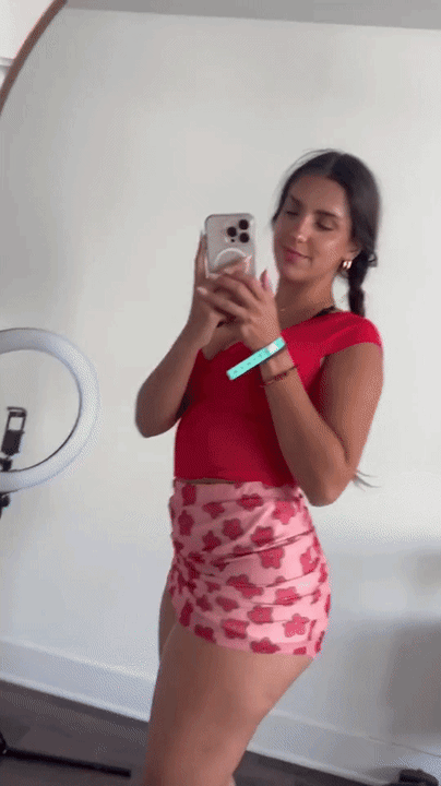 Theodora Moutinho on Make a GIF