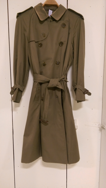 Burberry Trench on Make a GIF