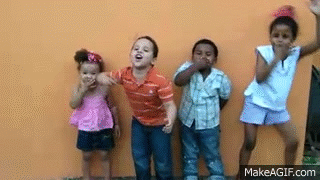 Los niños Saludando on Make a GIF