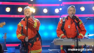 Gul ustida porno Moskvaning Lyublino metro bekatida transvestit toping.