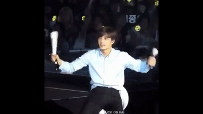 kai drops lightstick on Make a GIF