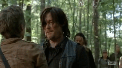 The Walking Dead 5x01 Carol & Daryl Hug Rick reunites with Baby ...