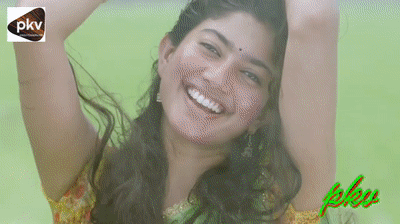 Sai Pallavi Sexy Videos - Beautiful Actress Sai Pallavi Hot Saree Song | Travel Dairies on Make a GIF
