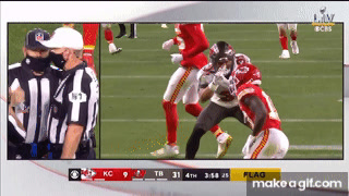 Antoine Winfield Jr. mocks Tyreek Hill w his own peace sign celebration