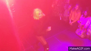 X4dZRE.gif