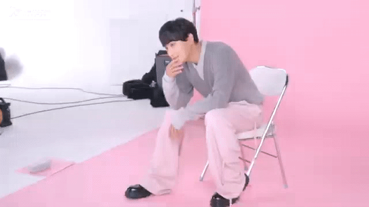 https://i.makeagif.com/media/2-21-2025/WWYgyD.gif