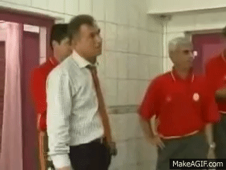 Fatih Terim ve Soyunma Odası on Make a GIF