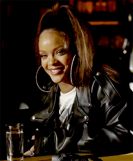 rihenname:Rihanna rocking the YSL crystal-emballished boots on