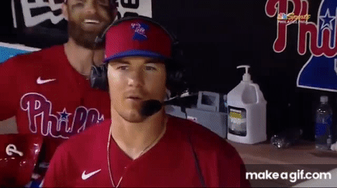 Bryce Harper photo bombs J.T. Realmuto's Interview