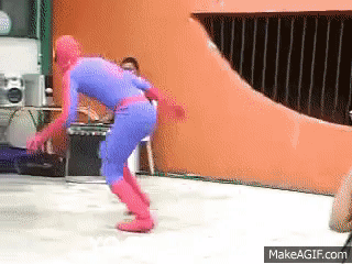 La Caída de spiderman Versión corta (original) HD-1080. on Make a GIF