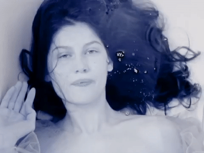 Laetitia Casta - Under Water on Make a GIF