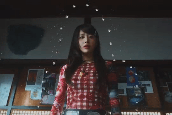https://i.makeagif.com/media/5-07-2025/zHxcEz.gif