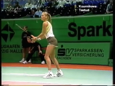 Anna Kournikova returns tennis ball like Tinder opener