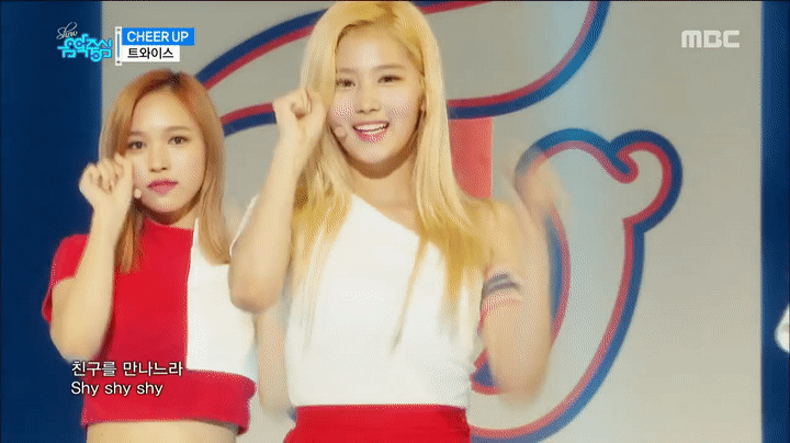 Comeback Stage Twice Cheer Up 트와이스 Cheer Up Show Music Core On Make A Gif