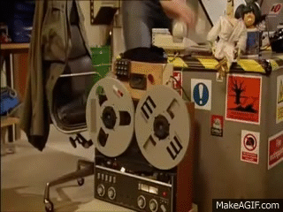 The It Crowd Hello It Machine Embeddable On Make A Gif