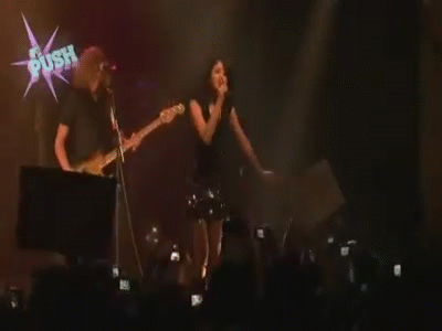 Selena Gomez & The Scene - Kiss and Tell (Live) on Make a GIF