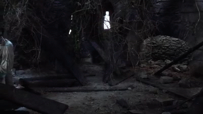 Game Of Thrones S01e01 The Things I Do For Love On Make A Gif