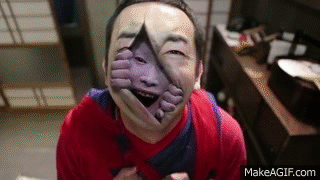 恐怖動画 古民家に現れた隙間男 Stalking Vampire 1 On Make A Gif