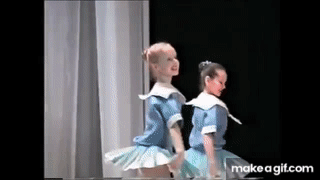 Дети танцуют Матросский танец.Прикольно./ Sailor children dance.Nice on  Make a GIF