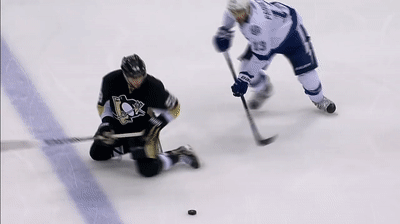 Stealing it! Letang caught blue-handed using Paquette's stick