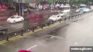Lujoso Ferrari Nuevo Es Destruido En Un Accidente on Make a GIF