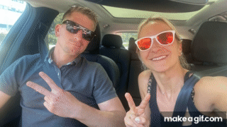 Ken et Barbie on Make a GIF
