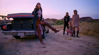 https://i.makeagif.com/media/7-02-2015/6KbXbS.gif