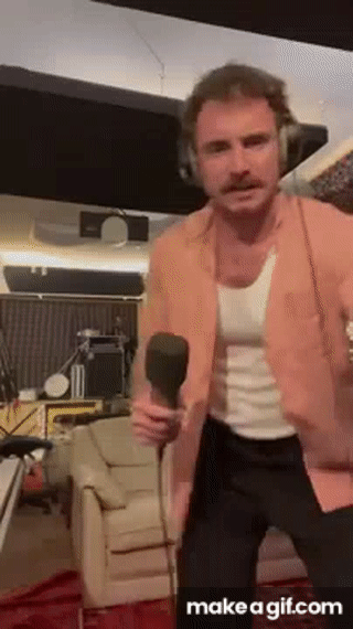 https://i.makeagif.com/media/7-13-2021/14RHeY.gif