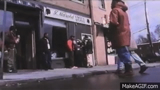 HoQXS-.gif