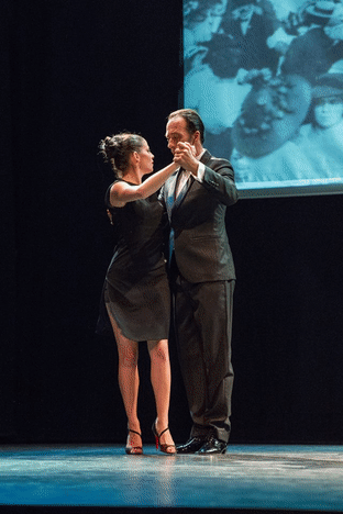 Tango Baile de Bario on Make a GIF