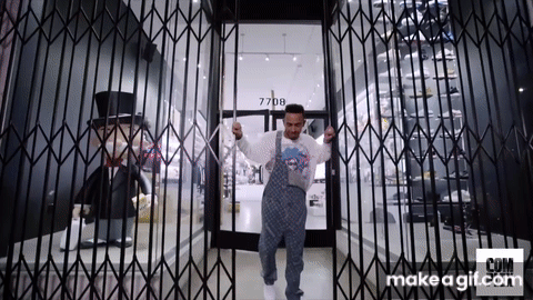 Lewis Hamilton Goes Sneaker Shopping With Complex 