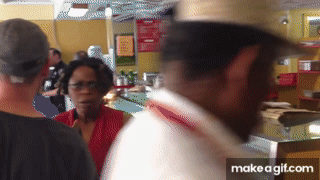 4QvWAb.gif
