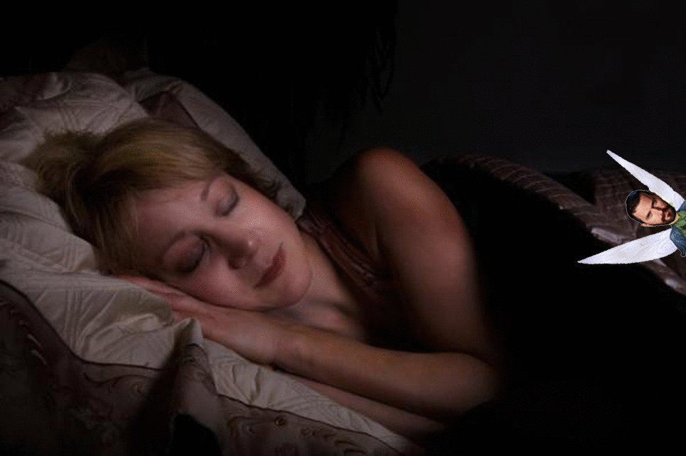 Чужая русская жена спящую. Спать в темноте. Спящие домашнее.