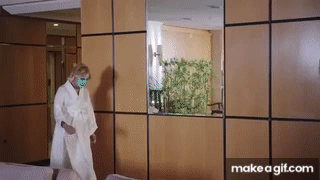 https://i.makeagif.com/media/8-30-2018/Cndq1H.gif
