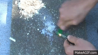 How to Use a Magnesium/Flint Fire-starter on Make a GIF