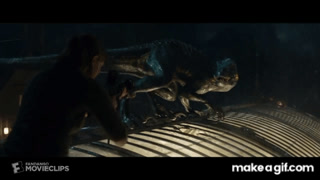 Jurassic World Fallen Kingdom 18 Indoraptor Vs Blue Scene 8 10 Movieclips On Make A Gif