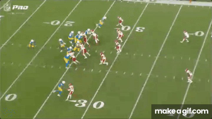 Hampton catches a pass
