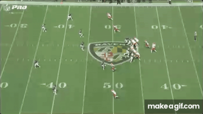 Njoku makes a long catch
