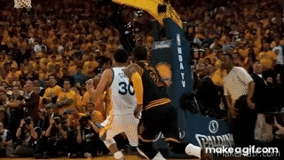 kyrie blocks curry