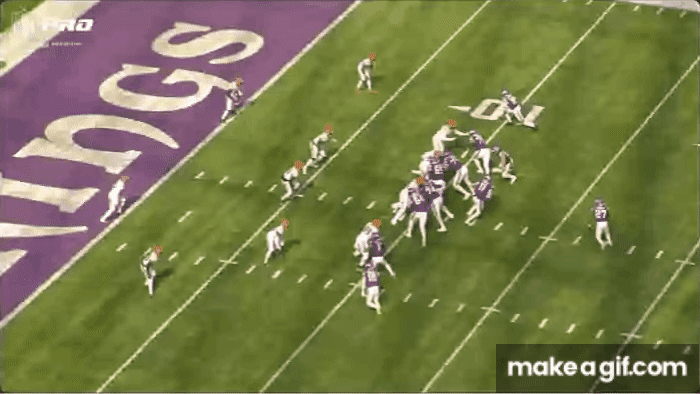 Jordan Mason Misses a Cutback
