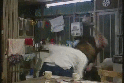 http://i.makeagif.com/media/9-28-2015/D6g366.gif